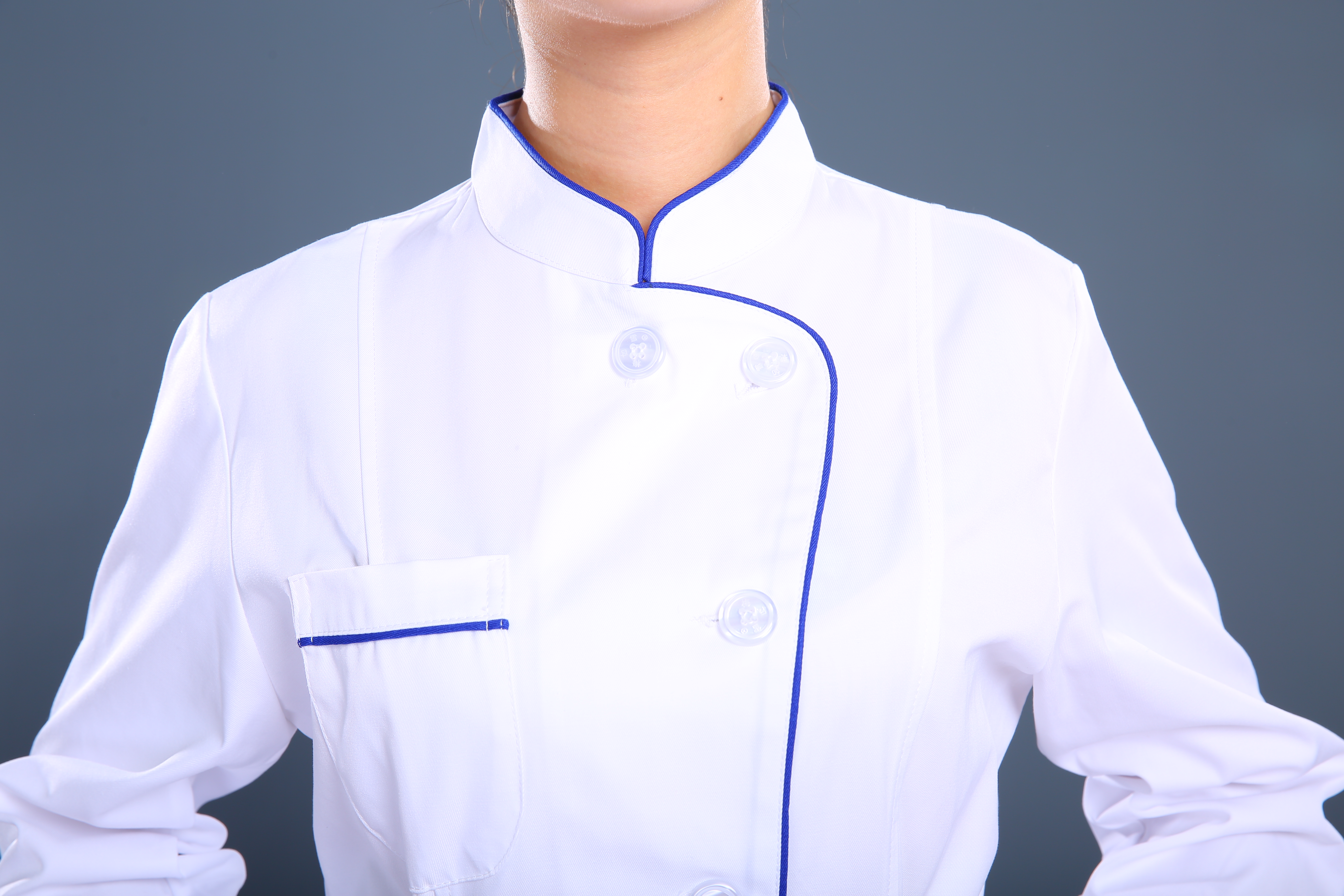 白色長(cháng)款護士制服